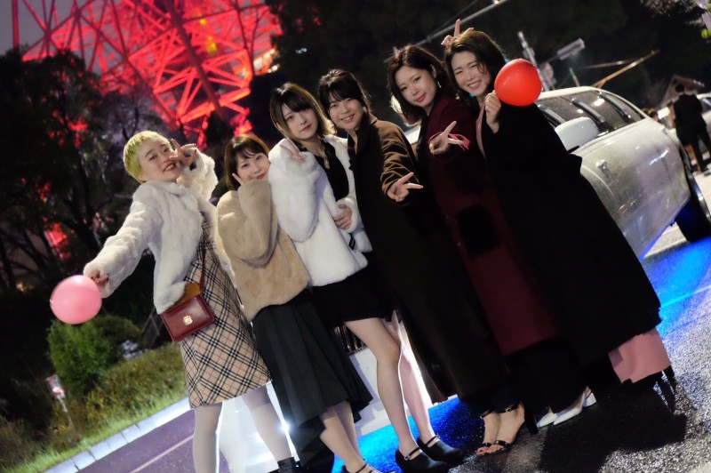 【11月22日】リムジンパーティー女子会プラン　池袋駅・学生・6名 (4)